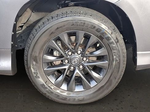 Used 2023 Lexus GX 460 Premium image 9