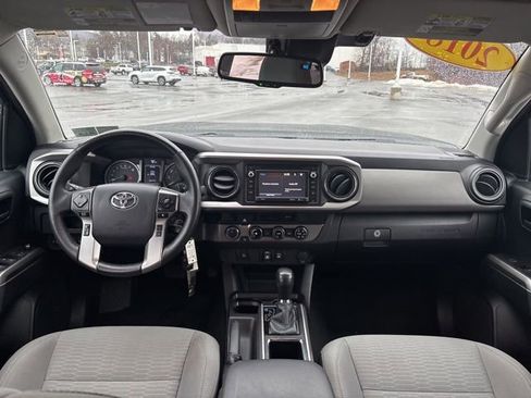 Used 2018 Toyota Tacoma SR5 image 20