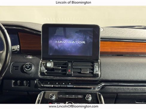Used 2019 Lincoln Navigator L Reserve image 23