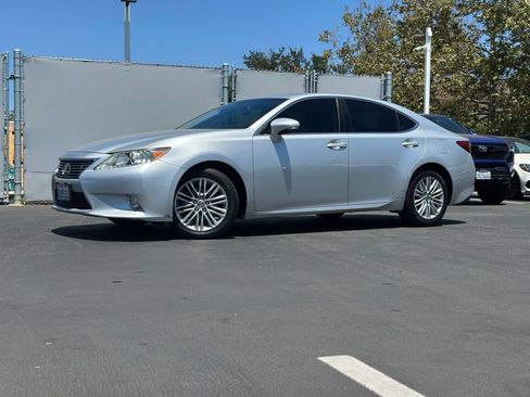 Used 2015 Lexus ES 350 w/ Premium Package FWD image 1