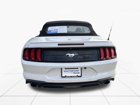 Used 2020 Ford Mustang Premium image 9