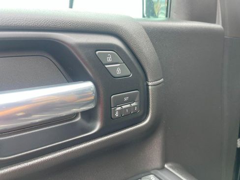 Used 2019 Chevrolet Silverado 1500 High Country image 25