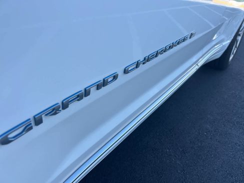 Used 2022 Jeep Grand Cherokee Summit w/ Advanced Protech Group IV image 14