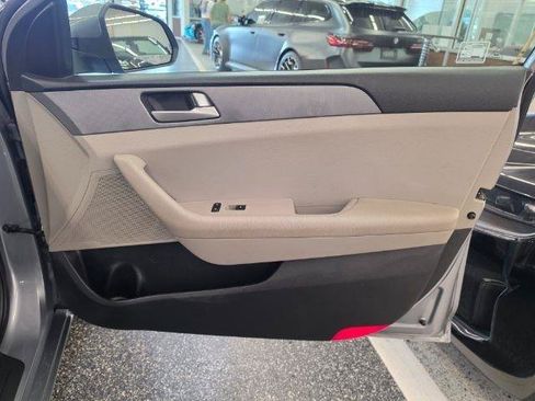 Used 2017 Hyundai Sonata SE FWD image 26