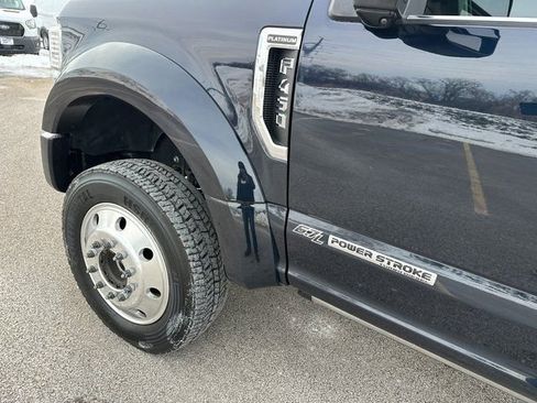 Used 2022 Ford F450 Platinum w/ FX4 Off-Road Package image 9