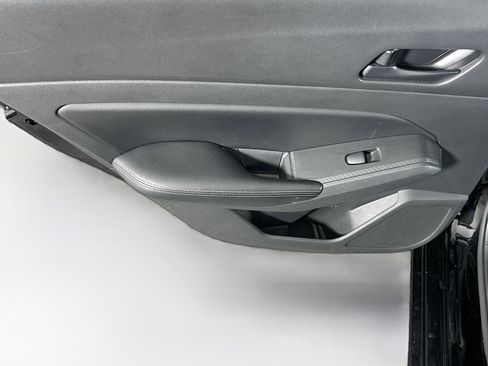 Used 2024 Nissan Altima 2.5 SV image 24