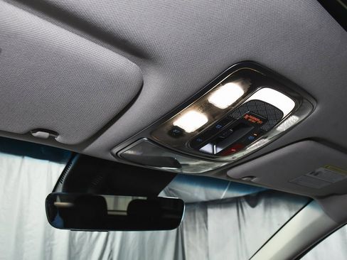 Used 2025 Genesis GV70 2.5T w/ Select Package image 37