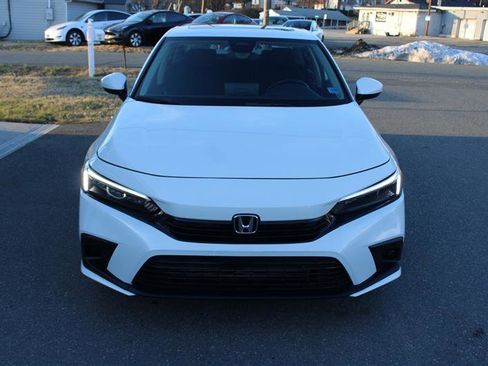 Used 2024 Honda Civic EX image 3