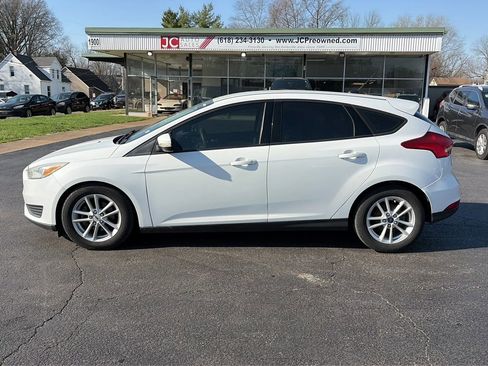 Used 2017 Ford Focus SE FWD image 8