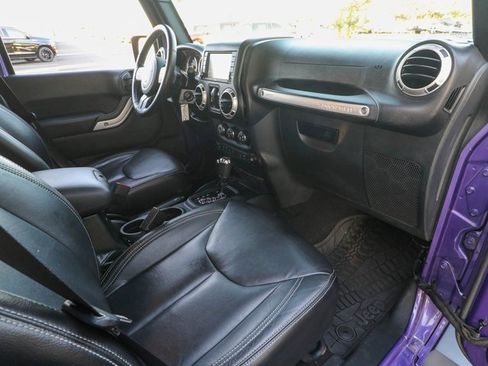 Used 2017 Jeep Wrangler Unlimited Sahara w/ Dual Top Group image 21