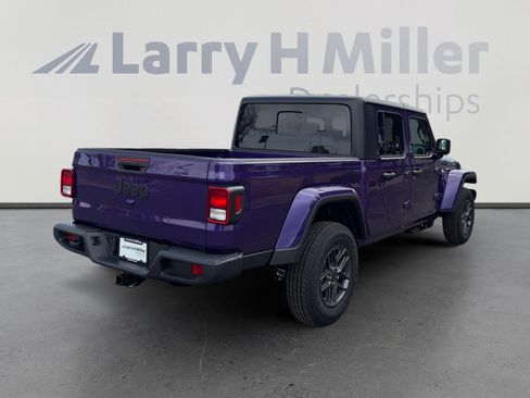 New 2026 Jeep Gladiator Sport AWD/4WD image 5