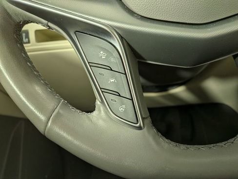 Certified 2024 Cadillac XT5 Premium Luxury FWD image 9