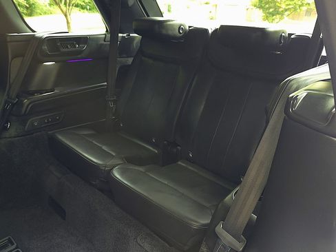 Used 2024 Land Rover Range Rover Long Wheelbase SE AWD/4WD image 19