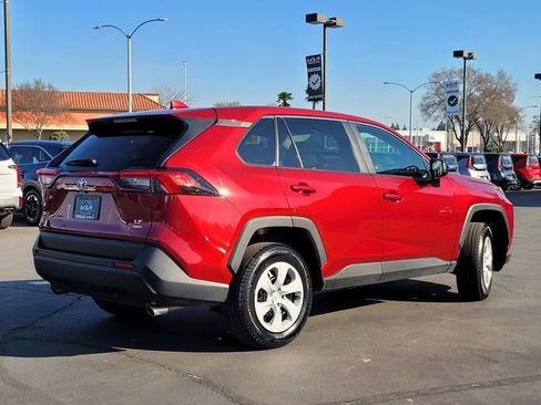 Used 2024 Toyota RAV4 LE image 5