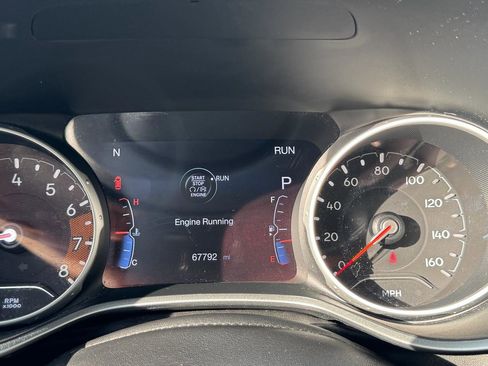 Used 2018 Jeep Compass Latitude w/ Popular Equipment Group AWD/4WD image 16