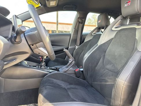 Used 2025 Toyota Corolla Premium image 11