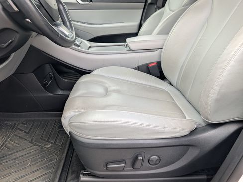 Used 2021 Hyundai Palisade SEL w/ Premium Package FWD image 6