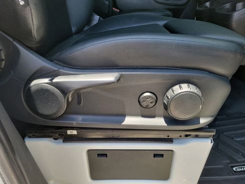 Used 2023 Mercedes-Benz Sprinter 2500 image 22