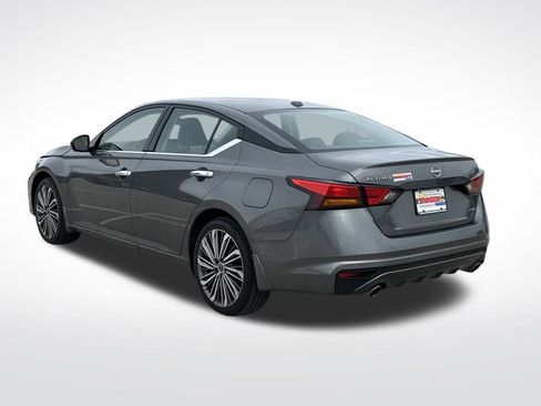 New 2025 Nissan Altima 2.5 SL image 3