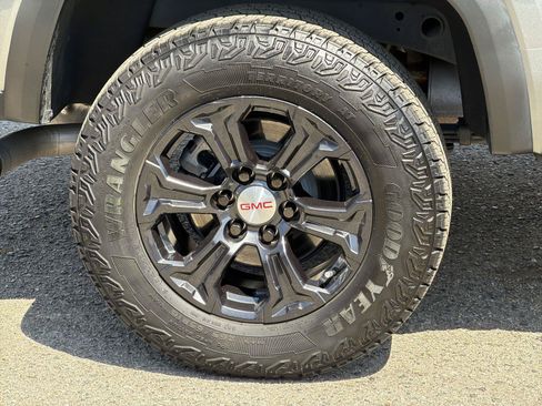 Used 2023 GMC Canyon Elevation RWD image 32