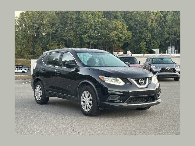 Used 2016 Nissan Rogue S FWD image 1