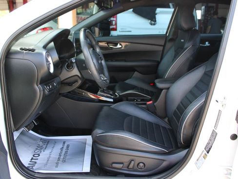 Used 2022 Kia Forte GT-Line w/ GT-Line Premium Package FWD image 16