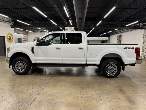 Used 2022 Ford F250 XLT w/ XLT Premium Package AWD/4WD image 4