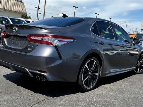 Used 2019 Toyota Camry XSE FWD image 6