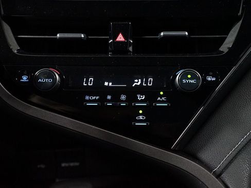 Used 2022 Toyota Camry SE FWD image 20