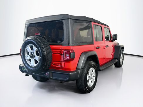 Used 2018 Jeep Wrangler Unlimited Sport S AWD/4WD image 9