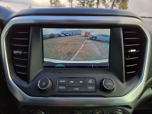 Used 2018 GMC Acadia SLE AWD/4WD image 25