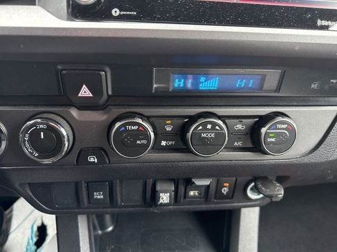 Used 2023 Toyota Tacoma TRD Off-Road image 16