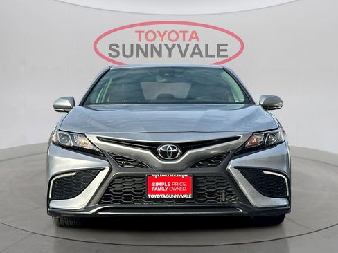 Used 2023 Toyota Camry SE image 11
