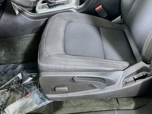 Used 2017 Chevrolet Colorado LT AWD/4WD image 18