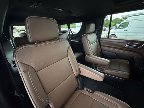 Used 2024 Chevrolet Suburban High Country w/ Max Trailering Package RWD image 27
