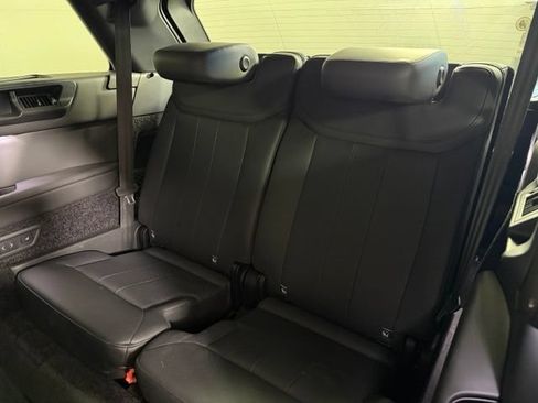 Used 2023 Land Rover Range Rover Long Wheelbase SE AWD/4WD image 23