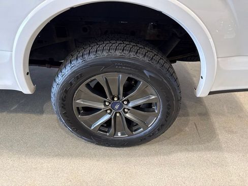 Used 2018 Ford F150 XLT w/ Equipment Group 302A Luxury AWD/4WD image 11