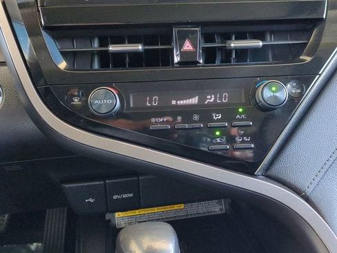 Used 2021 Toyota Camry XSE w/ Navigation Upgrade Package FWD image 19