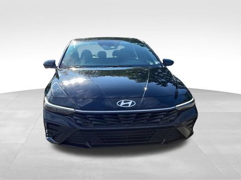 New 2026 Hyundai Elantra SEL Sport FWD image 8