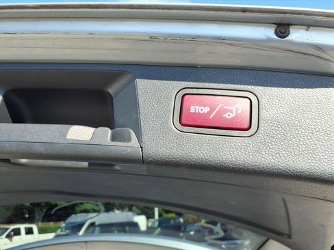 Used 2015 Mercedes-Benz GLK 350 4MATIC image 13