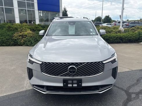 Certified 2025 Volvo XC90 B6 Plus AWD/4WD image 3