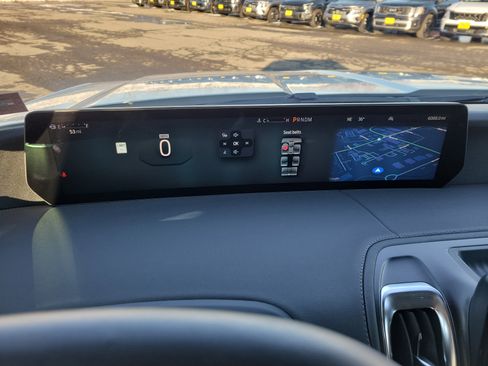 Used 2025 Ford Expedition Platinum w/ Driver's Package image 23