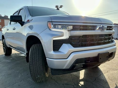 Used 2022 Chevrolet Silverado 1500 RST image 2