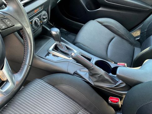 Used 2014 MAZDA MAZDA3 i Touring FWD image 16
