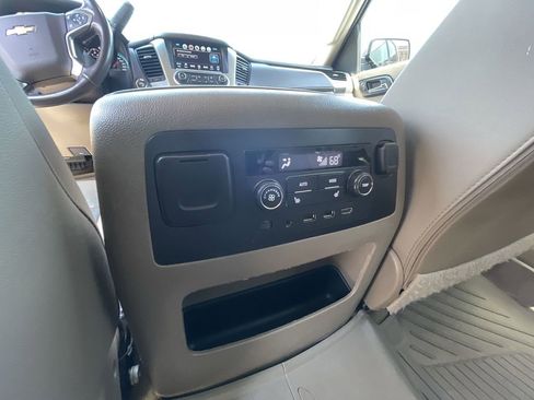 Used 2019 Chevrolet Suburban Premier RWD image 22