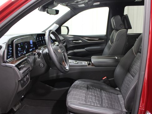 Used 2022 Cadillac Escalade Premium Luxury Platinum image 3