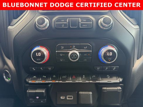 Used 2019 GMC Sierra 1500 Denali w/ Technology Package AWD/4WD image 17