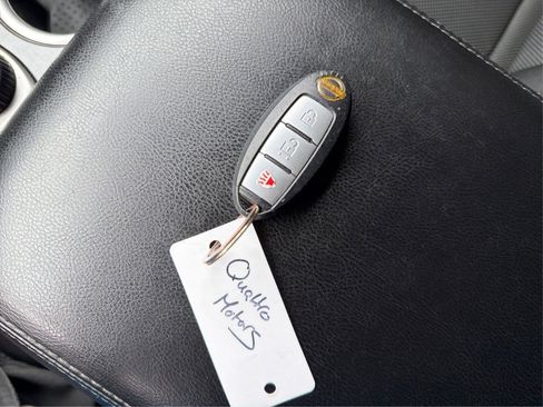 Used 2020 Nissan Pathfinder S AWD/4WD image 35