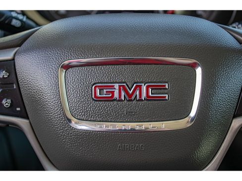 Used 2020 GMC Terrain Denali w/ Denali Premium Package AWD/4WD image 39