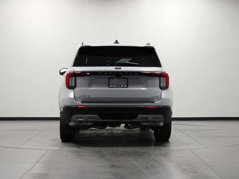 New 2026 Ford Explorer Active w/ Active Comfort Package image 5